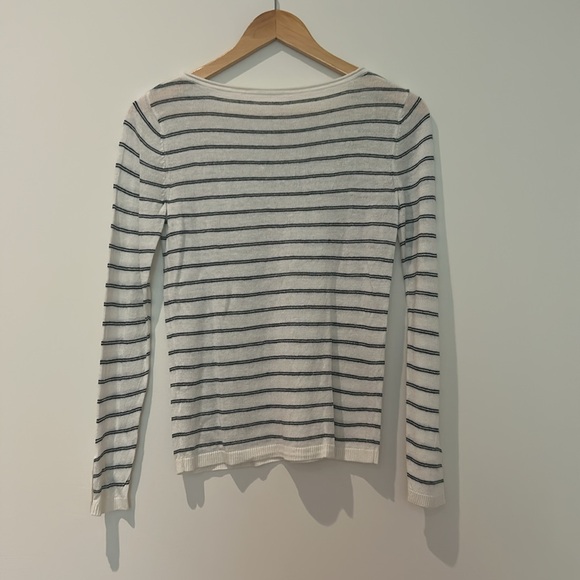 White and black striped shirt - Picture 2 of 2